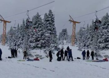 Uludağ’da telesiyej arızası: 51 kişi kurtarıldı Uludağ’da telesiyej arızası: 51 kişi kurtarıldı