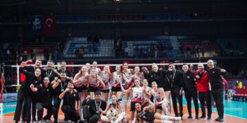 THY, Fenerbahçe’yi karar setinde geçti!