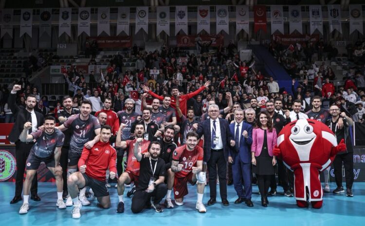 ziraat bankkart cev sampiyonlar liginde 4te 4 yapti habermeydan e1769627156189