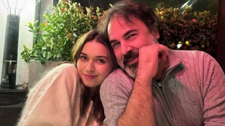 Afra Saracoglu yillar sonra babasiyla bulustu habermeydan