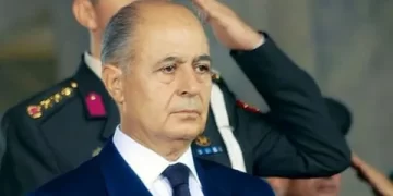 Ahmet Necdet Sezer kimdir?