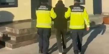 Akan Trafikte Yarış Yaparak Trafik Güvenliğini Hiçe Sayan Sürücüler Yakalandı