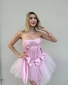 Arya Bektas kimdir2 habermeydan