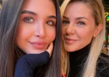 Emine Ün ve kızı Duru’yu görenler abla kardeş sandı