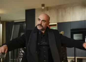 Eşref Rüya dizisine Erol Babaoğlu Ölü Yaşar rolüyle katıldı