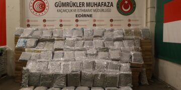 Gümrükler Muhafaza Ekipleri Çok Sayıda Uyuşturucu ve İlaç Ele Geçirdi