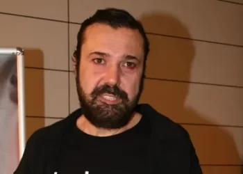 Halil Sezai: Ateş düştüğü yeri yakar