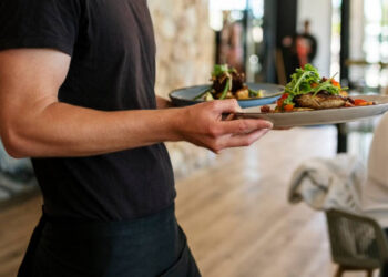 Hizmet üretim endeksi Aralık ayında yıllık yüzde 4,2 arttı