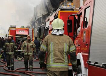 İran’da helikopter pazar yerine düştü!