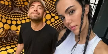 Murat Dalkılıç’tan sevgilisi Özgü Kaya’ya romantik kutlama