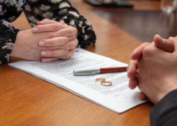 Evlilikte yeni dönem! Nafaka sistemi baştan aşağı değişiyor