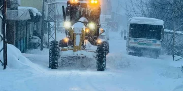 Şırnak’ta kar yağışı nedeniyle eğitime ara verildi!
