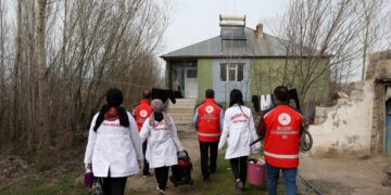 Vefa Ekipleri Ramazan ayında da yaşlı ve engelli vatandaşları yalnız bırakmıyor