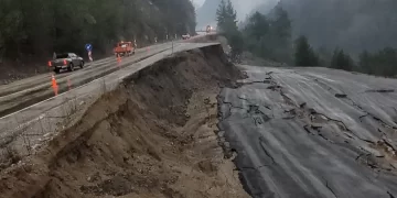 Adana’da sağanak yağış heyelana yol açtı