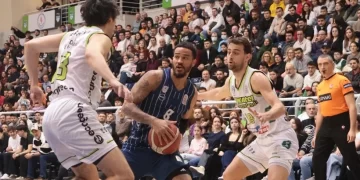 Anadolu Efes, Merkezefendi deplasmanında son periyotta kaybetti!