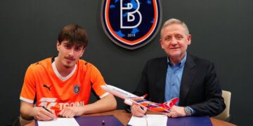 Başakşehir, 17 yaşındaki Saba Kharebashvili’yi açıkladı!