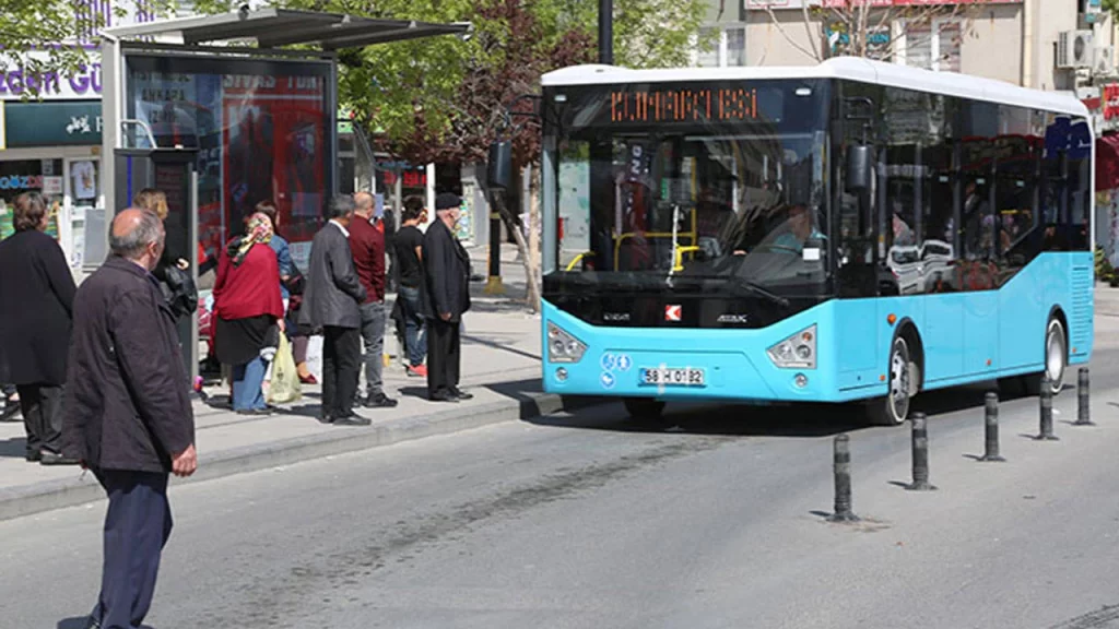 bir kisi halk otobuslerini toplam 3 bin 365 kez kullandi habermeydan