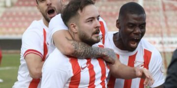 Boluspor, Sakaryaspor’u 2 golle geçti!