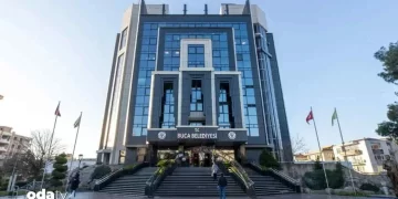 Buca Belediyesi’ne operasyon: 28 kişi hakkında gözaltı kararı