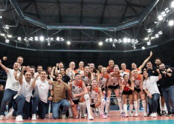 Eczacıbaşı Dynavit, Şampiyonlar Ligi’nde çeyrek finale yükseldi!