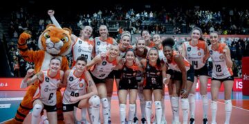 Eczacıbaşı Dynavit, THY’ye set vermedi!