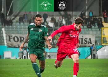 Esenler Erokspor, Manisa FK’yı geriden gelerek yendi!