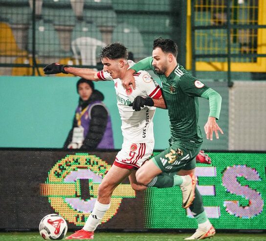 Esenler Erokspor, Ümraniyespor'a 1 attı 3 aldı! esenler erokspor umraniyespora 1 atti 3 aldi habermeydan e1770061564838