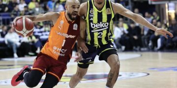 Fenerbahçe Beko, Galatasaray’ı son topta geçti!