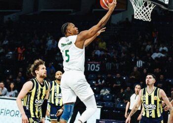 Fenerbahçe Beko, kupada yarı finalde!