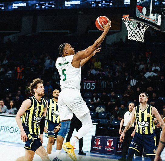 fenerbahce beko kupada yari finalde habermeydan e1771360167389