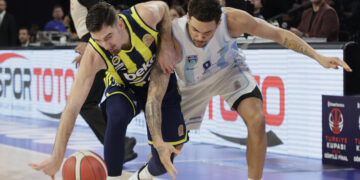 Fenerbahçe Beko, Türk Telekom’u geçip kupada finale yükseldi!