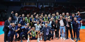 Fenerbahçe, Galatasaray’a set vermedi!