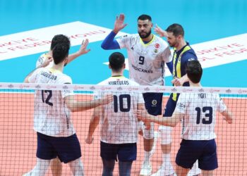 Fenerbahçe Medicana, Altekma’ya set vermedi!