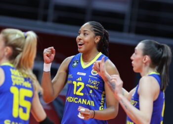 Fenerbahçe Medicana, Bahçelievler Belediyespor’u set vermeden geçti!