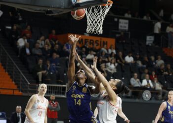 Fenerbahçe Opet, Mersin’den farklı galibiyetle dönüyor!