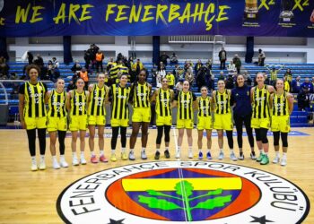 Fenerbahçe Opet, Nesibe Aydın’ı 30 sayı farkla yendi!