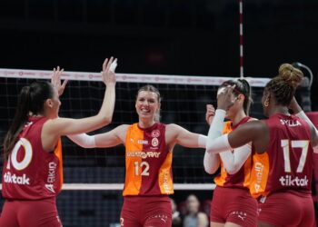 Galatasaray Daikin, THY’yi karar setinde geçti!