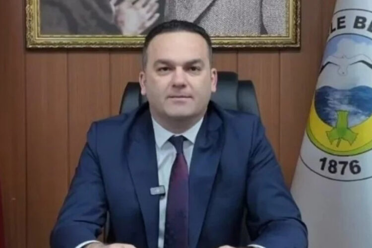 Görele Belediye Başkanı Hasbi Dede görevden uzaklaştırıldı.