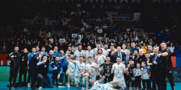 Halkbank, Fenerbahçe'ye set vermedi! Halkbank, Fenerbahçe’ye set vermedi!