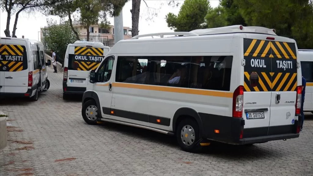 izmirde ogrenci servislerine zam habermeydan