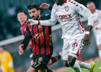 Karagümrük ile Samsunspor puanları paylaştı! Karagümrük ile Samsunspor puanları paylaştı!