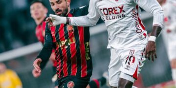 Karagümrük ile Samsunspor puanları paylaştı! Karagümrük ile Samsunspor puanları paylaştı!