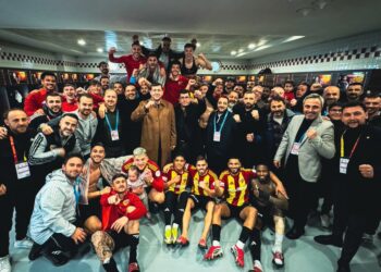 Kayserispor, Antalyaspor'a 1 attı 3 aldı! Kayserispor, Antalyaspor’a 1 attı 3 aldı!