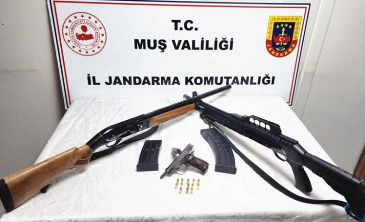mus vartoda ruhsatsiz silah operasyonunda 3 gozalti habermeydan e1771511582505