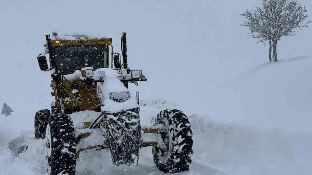 musta 146 koy yolu ulasima kapandi habermeydan