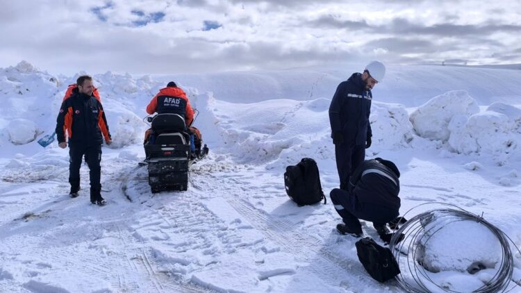 musta karanlikta kalan 10 koy ve 24 mezraya kar motoruyla mudahale habermeydan 1