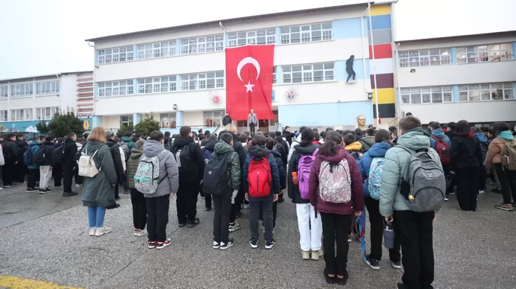 okullarda saygi durusu habermeydan