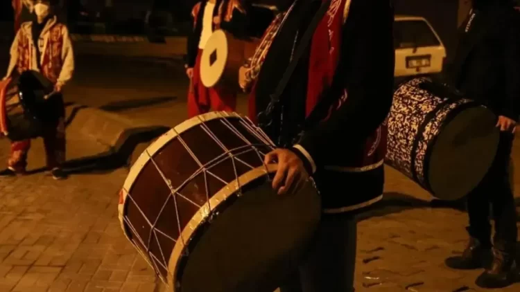 Ramazan davulcuları ilk sahura hazır...