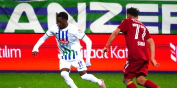 Rizespor ile Beyoğlu Yeni Çarşı kupada yenişemedi! Rizespor ile Beyoğlu Yeni Çarşı kupada yenişemedi!