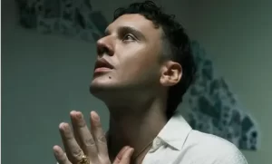 Şarkıcı Edis serbest bırakıldı sarkici Edis serbest birakildi1 habermeydan